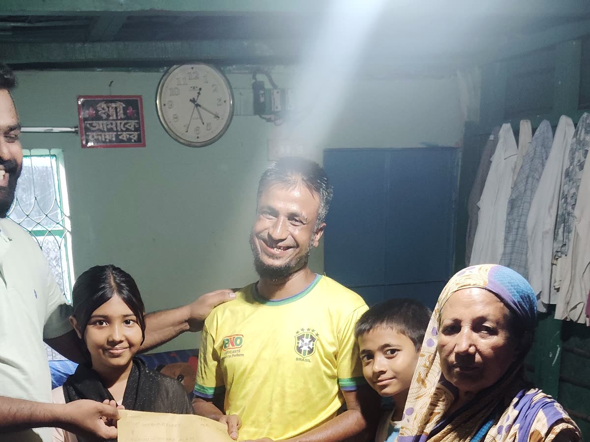 Case 002 recipient and family after livelihood support delivery